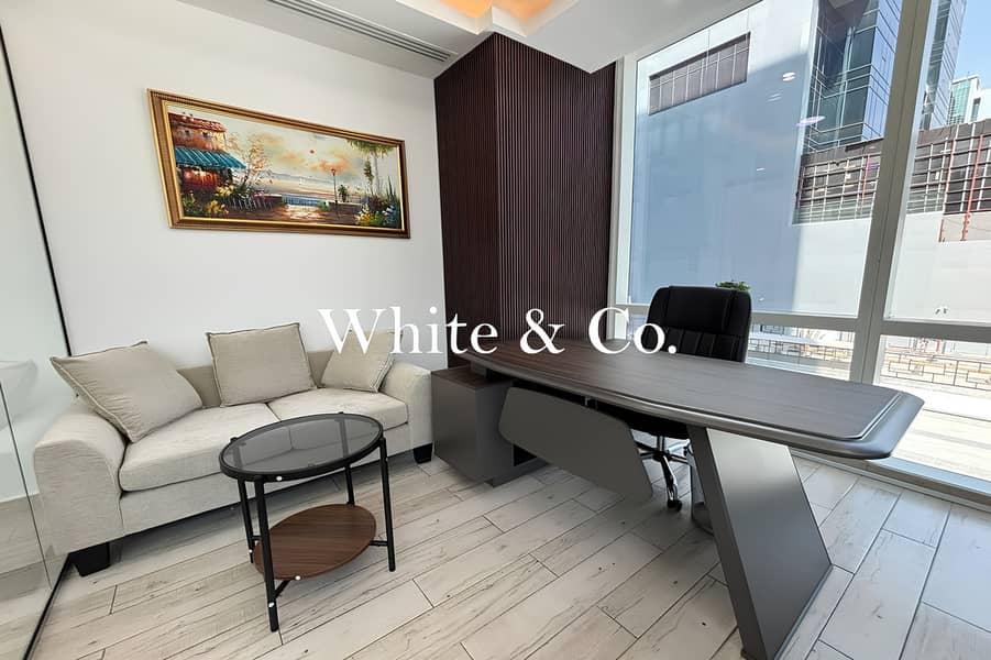 Furnished Office | Corner Unit | Vacant