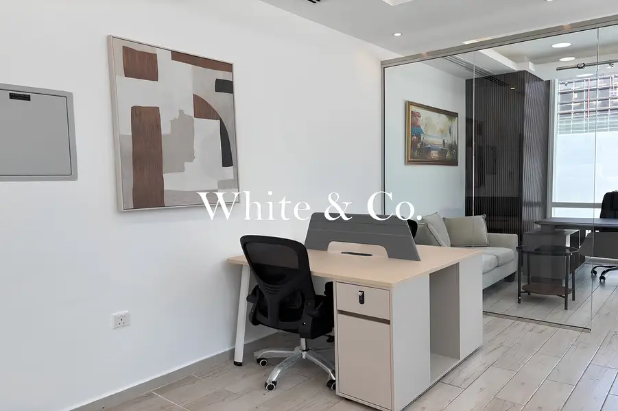 Furnished Office | Corner Unit | Vacant