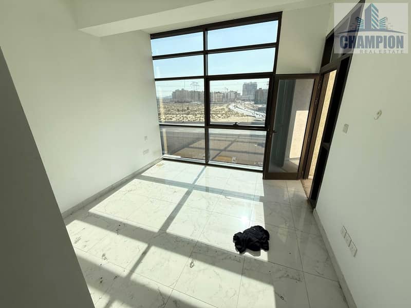 3 d7f48afb-dd55-4ce7-8c84-e16843140762. jpg