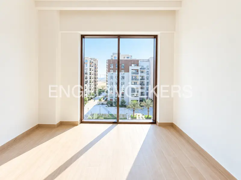 Vacant | Unfurnished | Bright