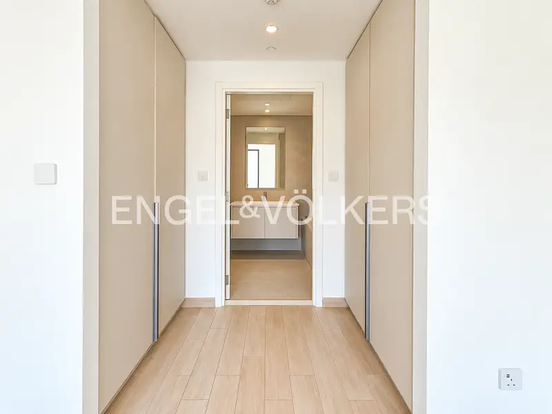 Vacant | Unfurnished | Bright