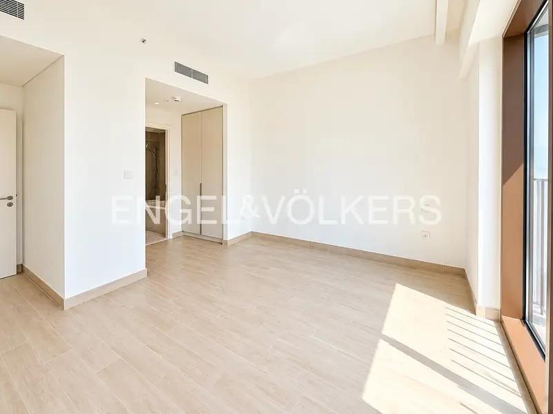 Vacant | Unfurnished | Bright