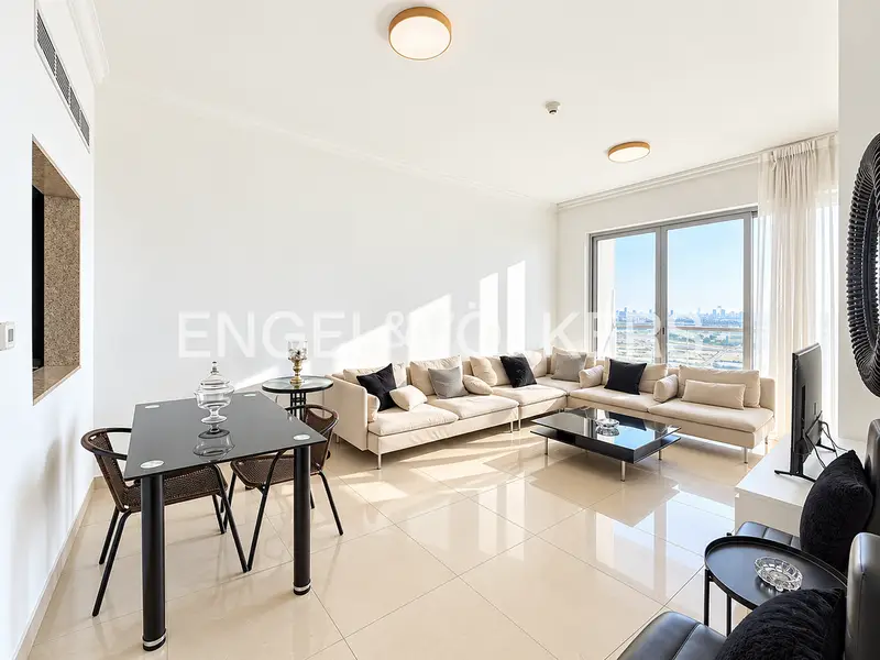 Vacant | Mid Floor | Furnished