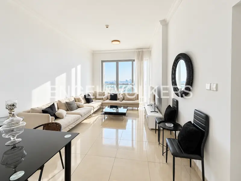Vacant | Mid Floor | Furnished