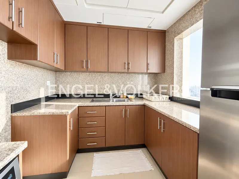 Vacant | Mid Floor | Furnished