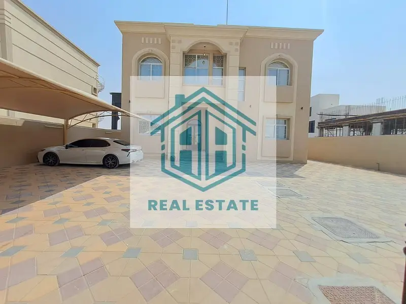 BEUTIFUL VILLA FOR SALE IN AL mizhar first / DISTRESS PRICE WITH BIG SIZE