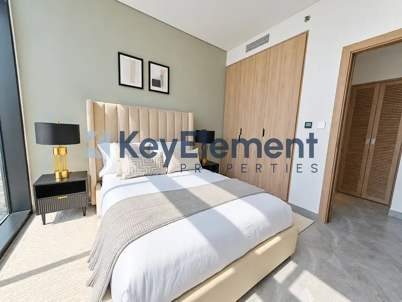 Furnished | Canal Views | Bright Modern Living
