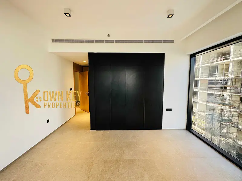 Beautiful 2BHK | Close Kitchen | Like Brand New