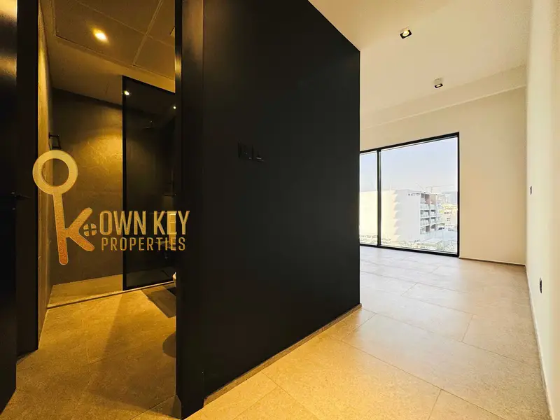 Beautiful 2BHK | Close Kitchen | Like Brand New