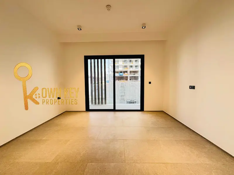 Beautiful 2BHK | Close Kitchen | Like Brand New