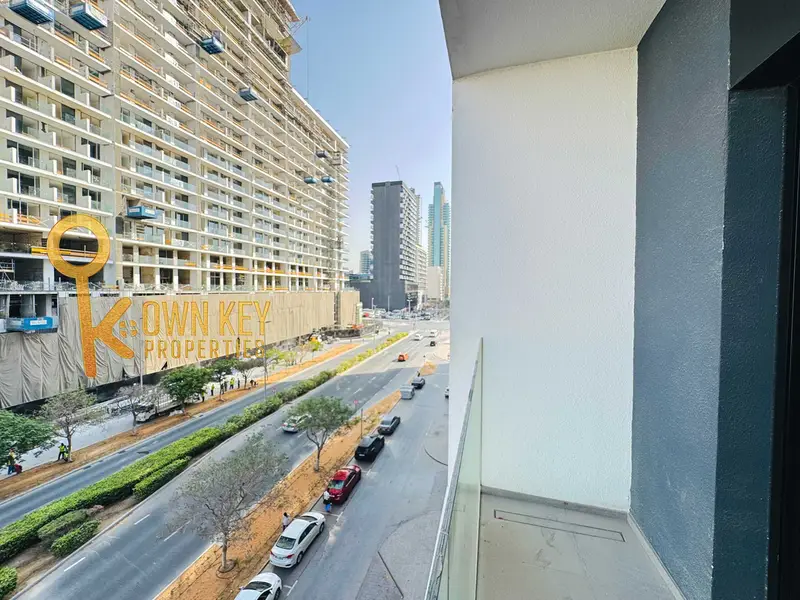 Beautiful 2BHK | Close Kitchen | Like Brand New