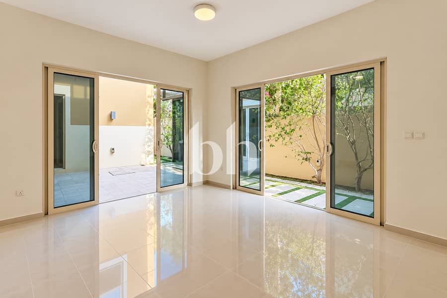 3 Brightcleanpropertywithpatioandgreenery 4