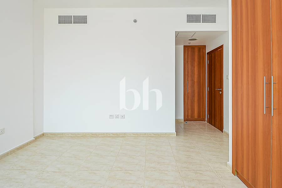 4 Unit 414 Skycourts Tower D 001