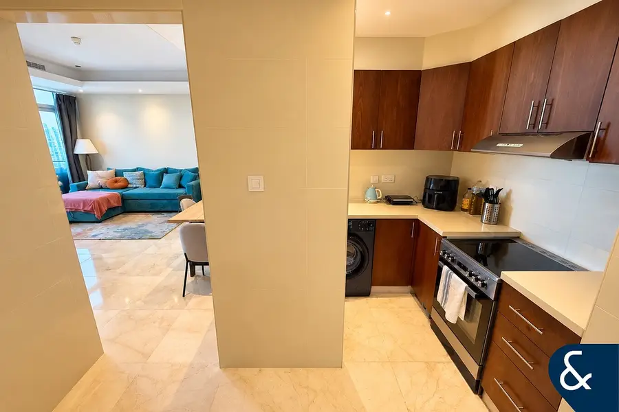 908 Sqft | High Floor | Vacant on Transfer