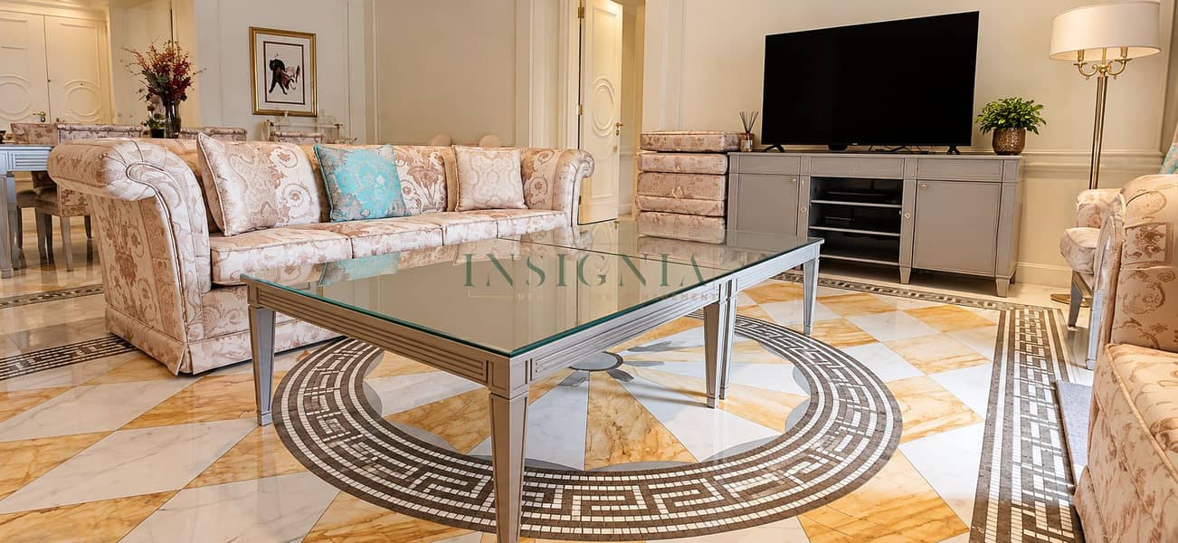 10 Elegant Neoclassical Living Room. png