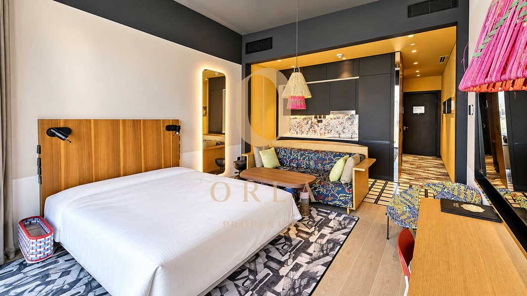5 06_Bedroom_Wide. jpg