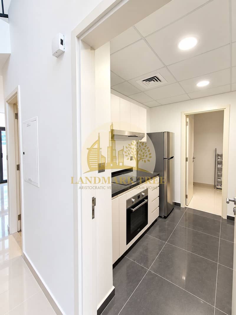 5 Modern Minimalist Hallway Kitchen. png