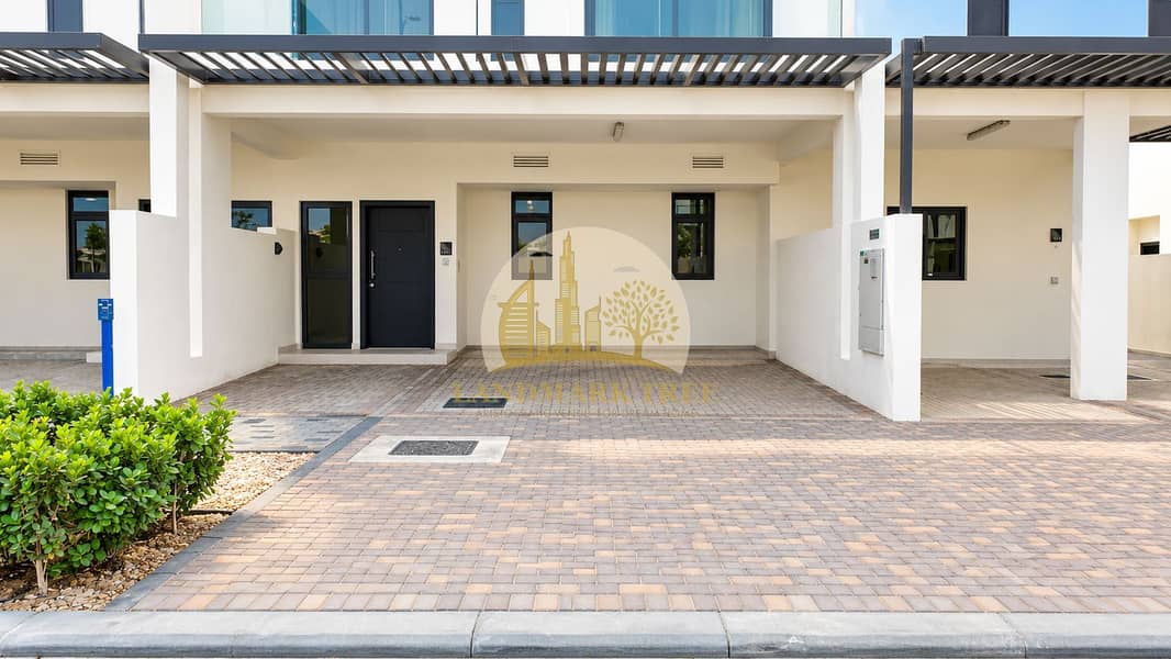 20 Modern Townhouse Carport Facade. png