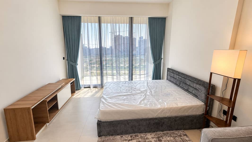 6 Modern Bedroom with City Views. png