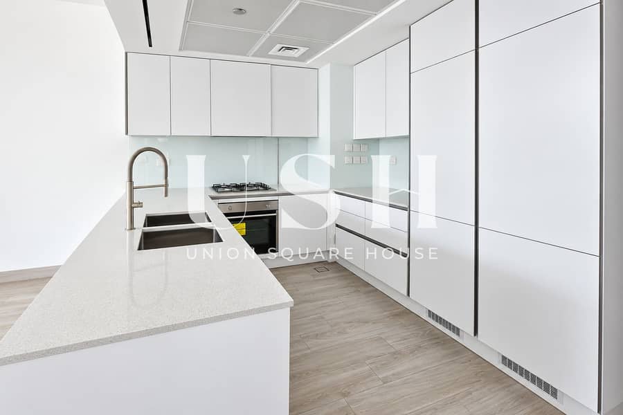 12 Property_Photo_15_Landscape. png