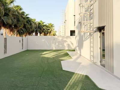 4 Bedroom Townhouse for Rent in Mohammed Bin Rashid City (MBR City), Dubai - PHOTO-2026-10-15-12-36-29_4. jpg 4 Bedroom Townhouse for Rent in Mohammed Bin Rashid City (MBR City), Dubai - PHOTO-2026-10-15-12-36-29_4. jpg