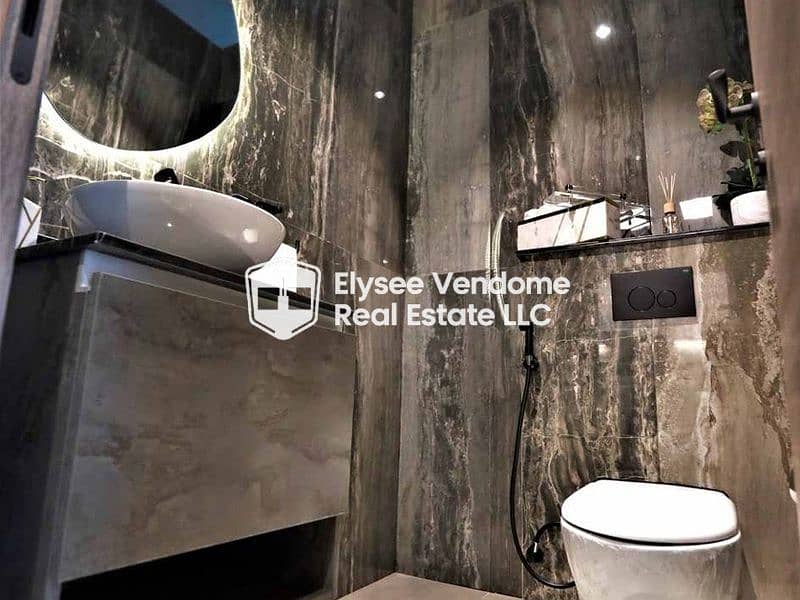 6 Bathroom(2). jpg