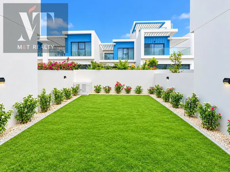 SINGLE ROW | SPACIOUS 3BR | PRIME LOCATION