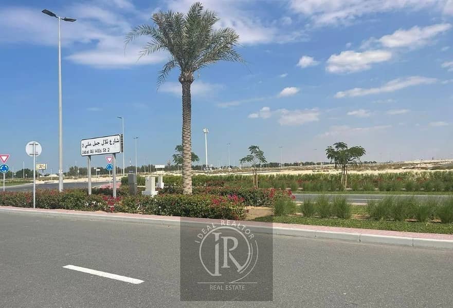 SINGLE ROW | CORNER PLOT | RESIDENTIAL