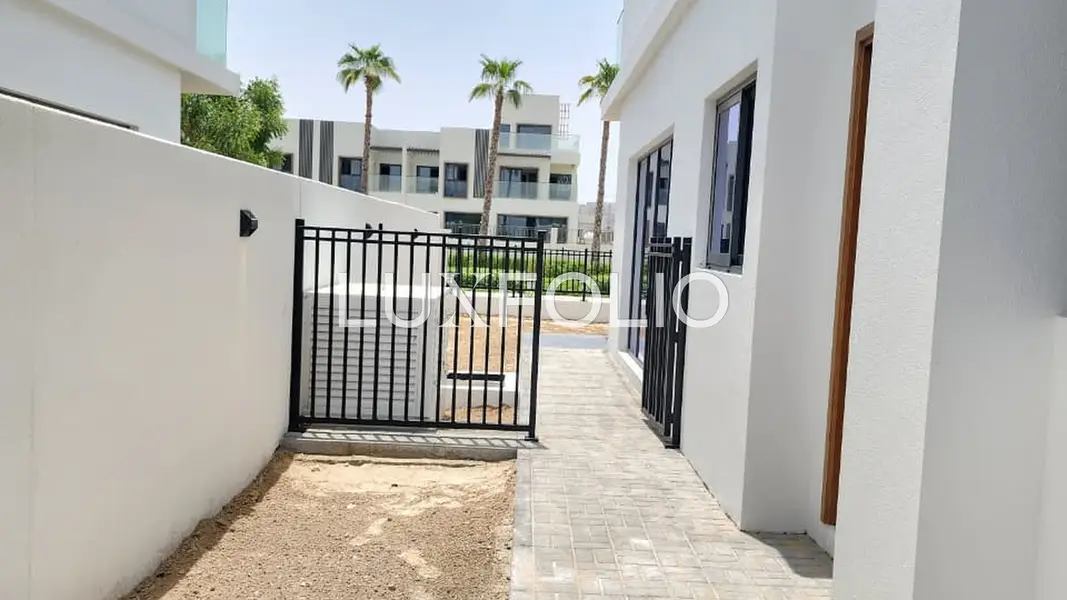 LV3 Villa | READY TO MOVE-IN