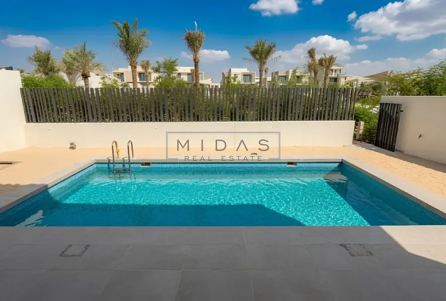 Massive Plot | Type C1 | With Pool