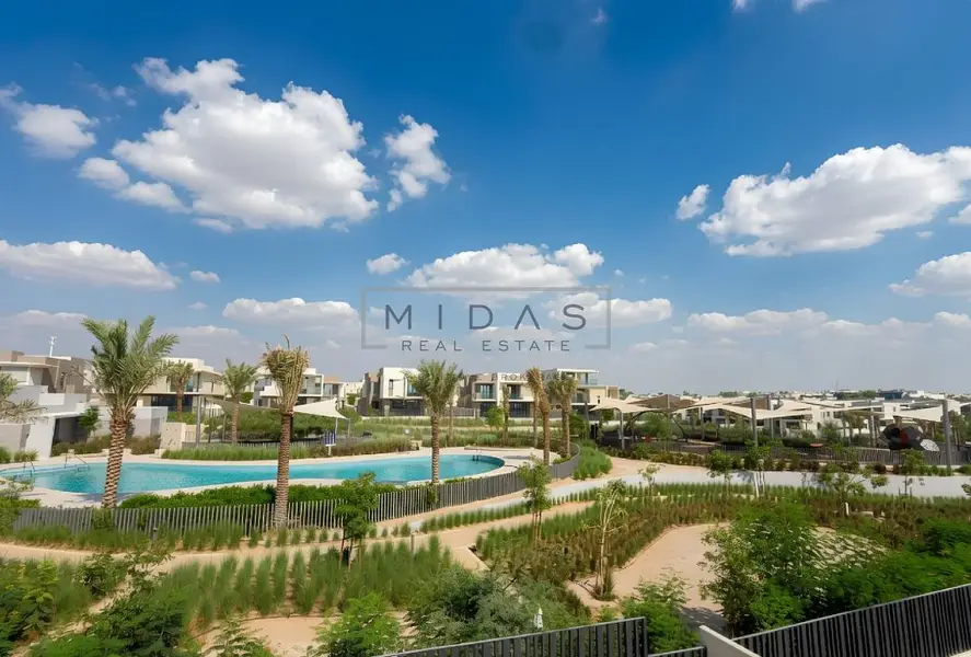 Massive Plot | Type C1 | With Pool
