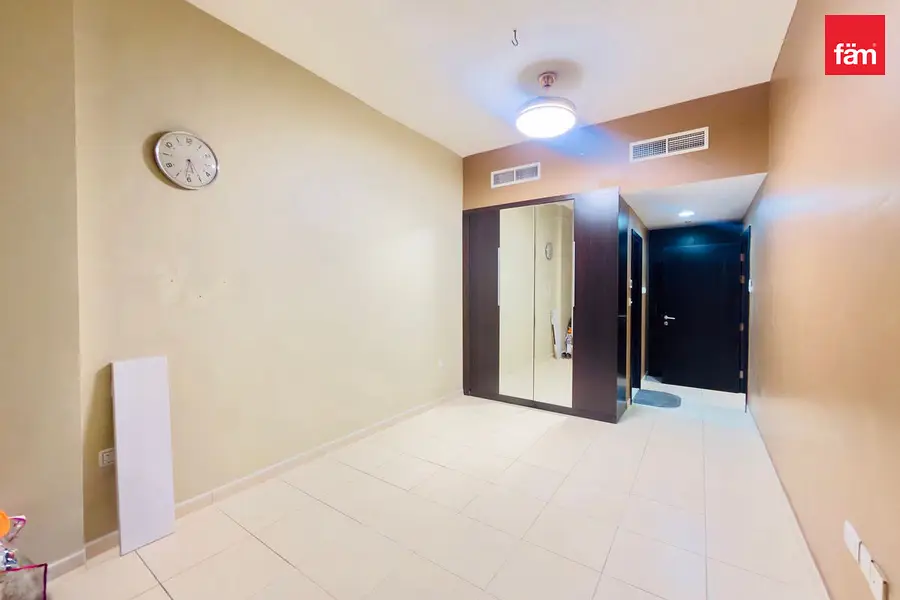 Spacious Layout | With Study Room | Vacant Unit
