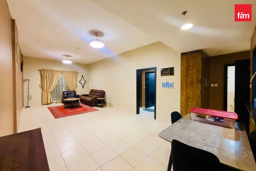 Spacious Layout | With Study Room | Vacant Unit
