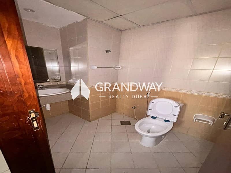 18 G+1 Villa | Best Deal | Maid's Room — photo 18