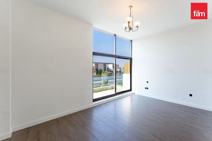 Single Row | Corner&End Unit | Facing Park