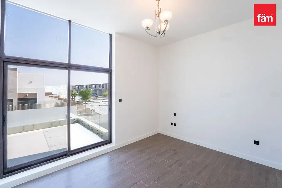 Single Row | Corner&End Unit | Facing Park