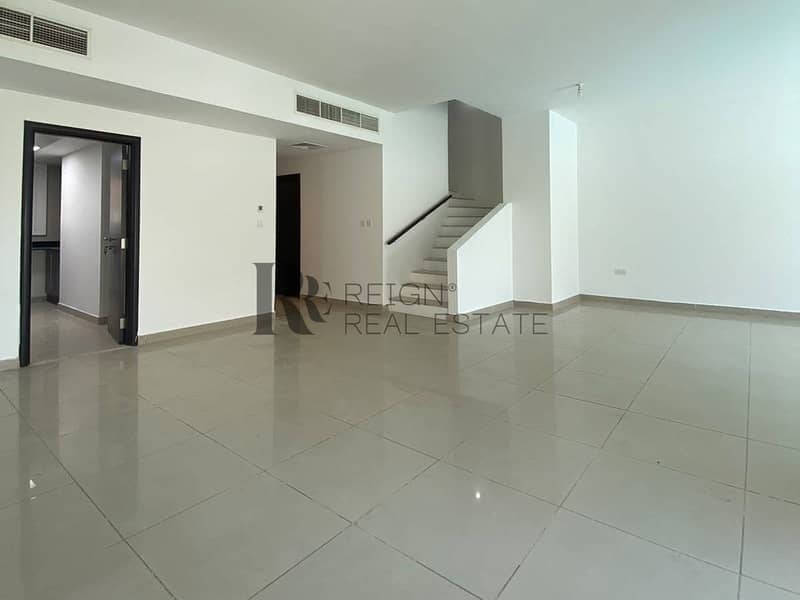 VACANT 5BR VILLA SINGLE ROW READY TO MOVE VACANT 5BR VILLA SINGLE ROW READY TO MOVE
