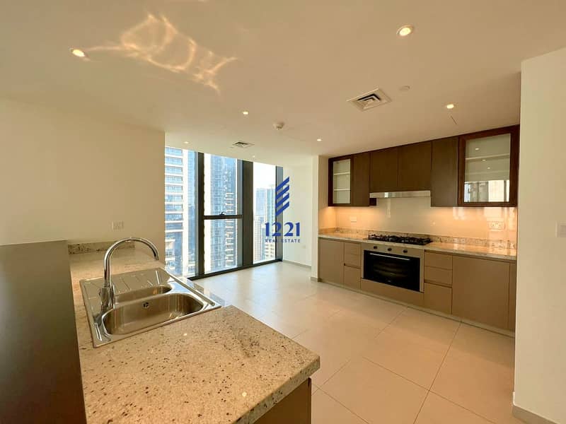 12 4306 BLVD T2 kitchen_city_view_warm_1920x1440. jpg