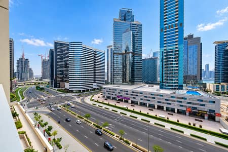 1 Bedroom Apartment for Rent in Downtown Dubai, Dubai - Spacious Layout | Balcony | Modern Amenities 1 Bedroom Apartment for Rent in Downtown Dubai, Dubai - Spacious Layout | Balcony | Modern Amenities
