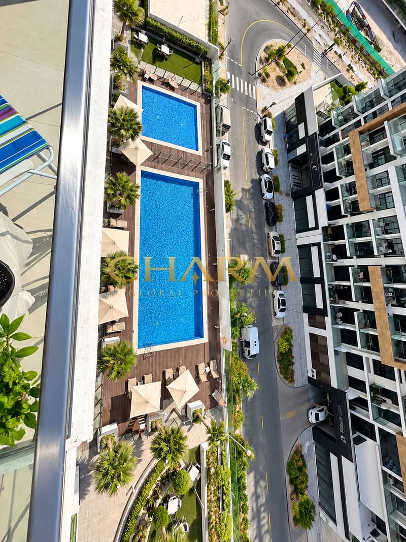 8 Luxury Balcony Pool Courtyard View. png