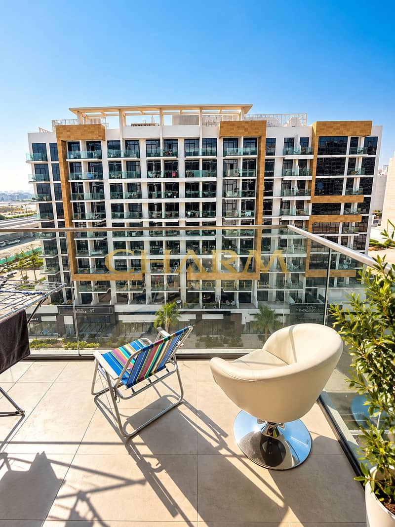 9 Sunny Modern Balcony Overlooking Apartments. png