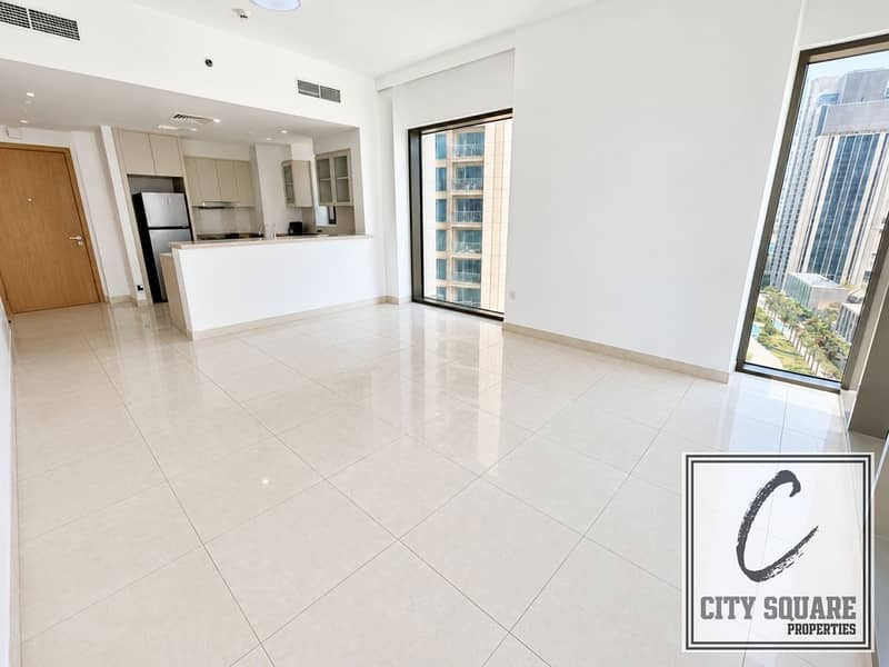 3 resize_Bright Minimalist Apartment with City Views. jpg
