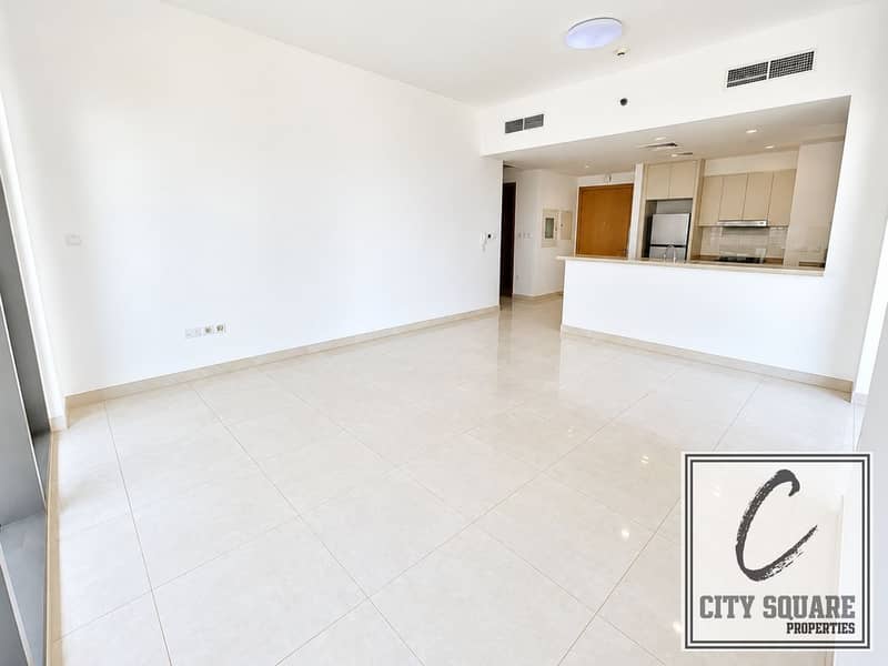 4 resize_Sunlit Minimalist Apartment Interior. png
