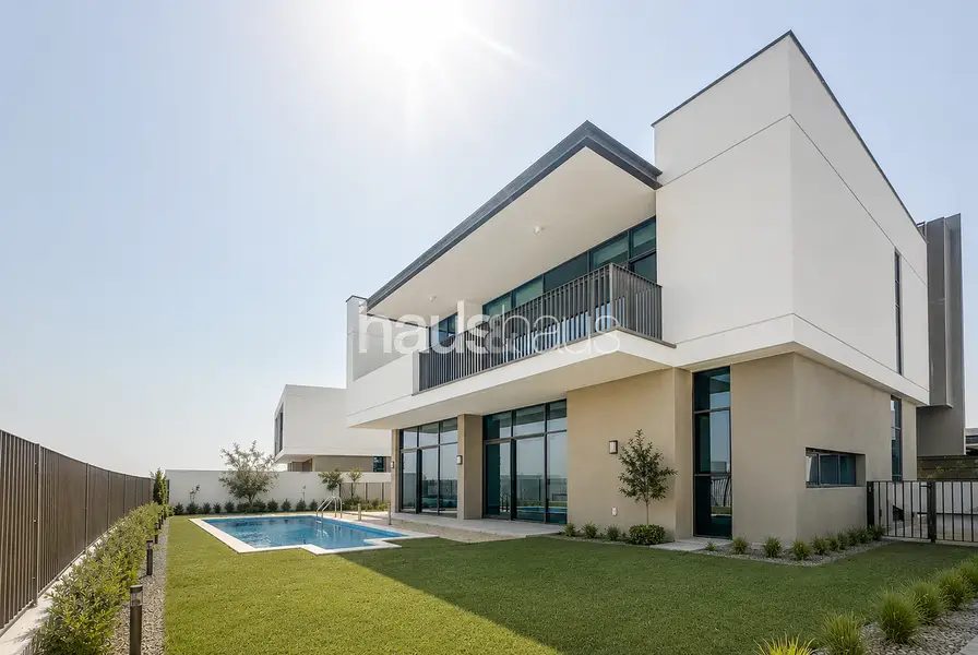 Extra large plot | Elevated position | Pool