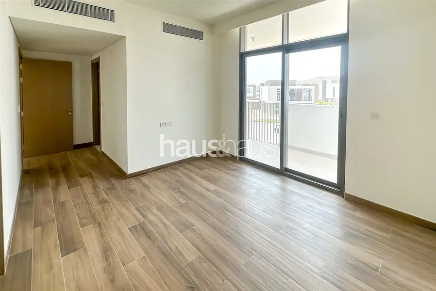 Extra large plot | Elevated position | Pool