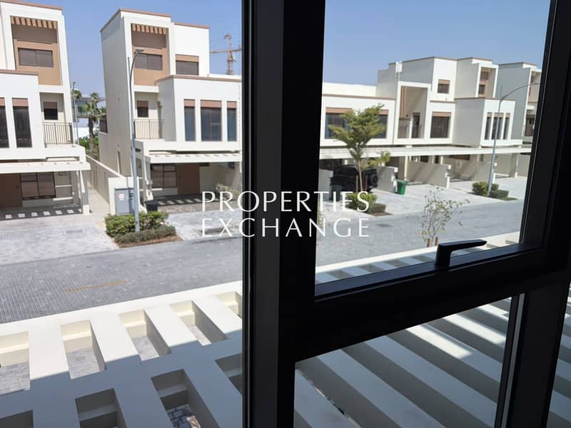 Rijwoning in DAMAC Lagoons,Costa Brava, 4 slaapkamers, 150000 AED - 16941191 Rijwoning in DAMAC Lagoons,Costa Brava, 4 slaapkamers, 150000 AED - 16941191