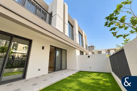 3 Schlafzimmer Townhouse zum Miete in Tilal Al Ghaf, Dubai - Reihenhaus in Tilal Al Ghaf,Aura Gardens, 3 schlafzimmer, 220000 AED - 16941509 3 Schlafzimmer Townhouse zum Miete in Tilal Al Ghaf, Dubai - Reihenhaus in Tilal Al Ghaf,Aura Gardens, 3 schlafzimmer, 220000 AED - 16941509