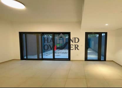 2 Bedroom Townhouse for Sale in Aljada, Sharjah - WhatsApp Image 2026-10-22 at 12.22. 58 (1). jpeg 2 Bedroom Townhouse for Sale in Aljada, Sharjah - WhatsApp Image 2026-10-22 at 12.22. 58 (1). jpeg