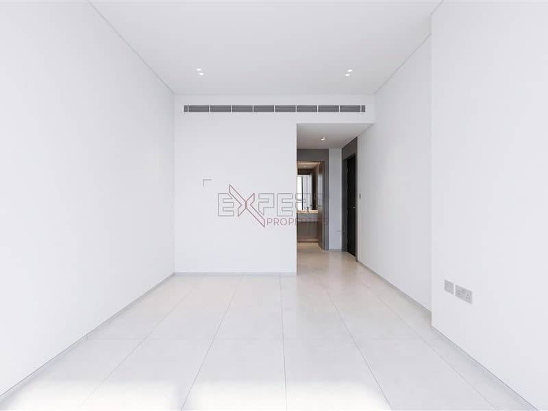 4 Image 4