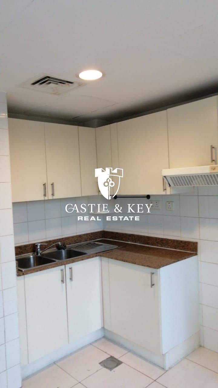 3 kitchen. jpeg